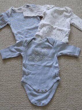 SET OF 3 RABBIT + BEAR ONSIE BODY SUITS ORGANIC BOYS INFANTS BABY 0-3 MONTHS